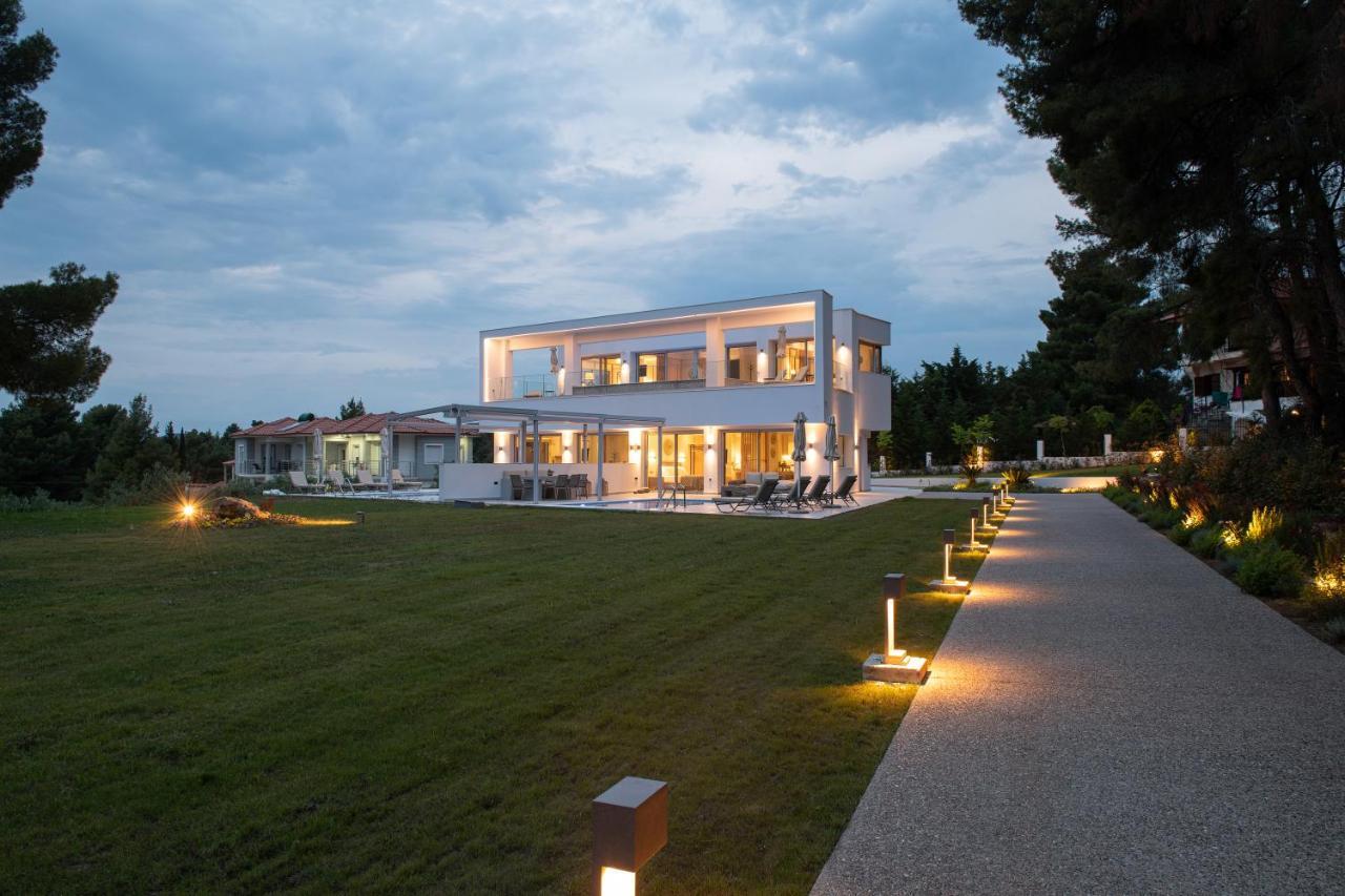 Nikiti Botanic Pool Suites Екстериор снимка